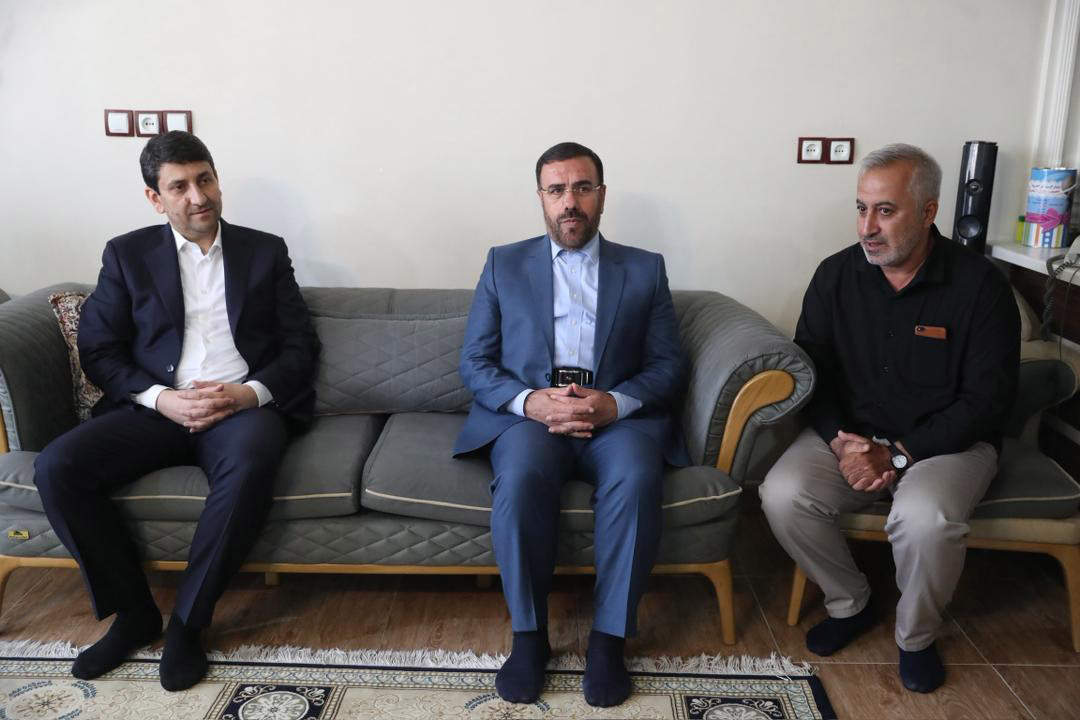 سفر استانی وزیر ارتباطات به استان فارس